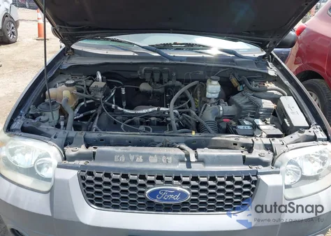 2005 Ford Escape Xls из США, поврежденный, VIN 1FMYU02Z55KA15202